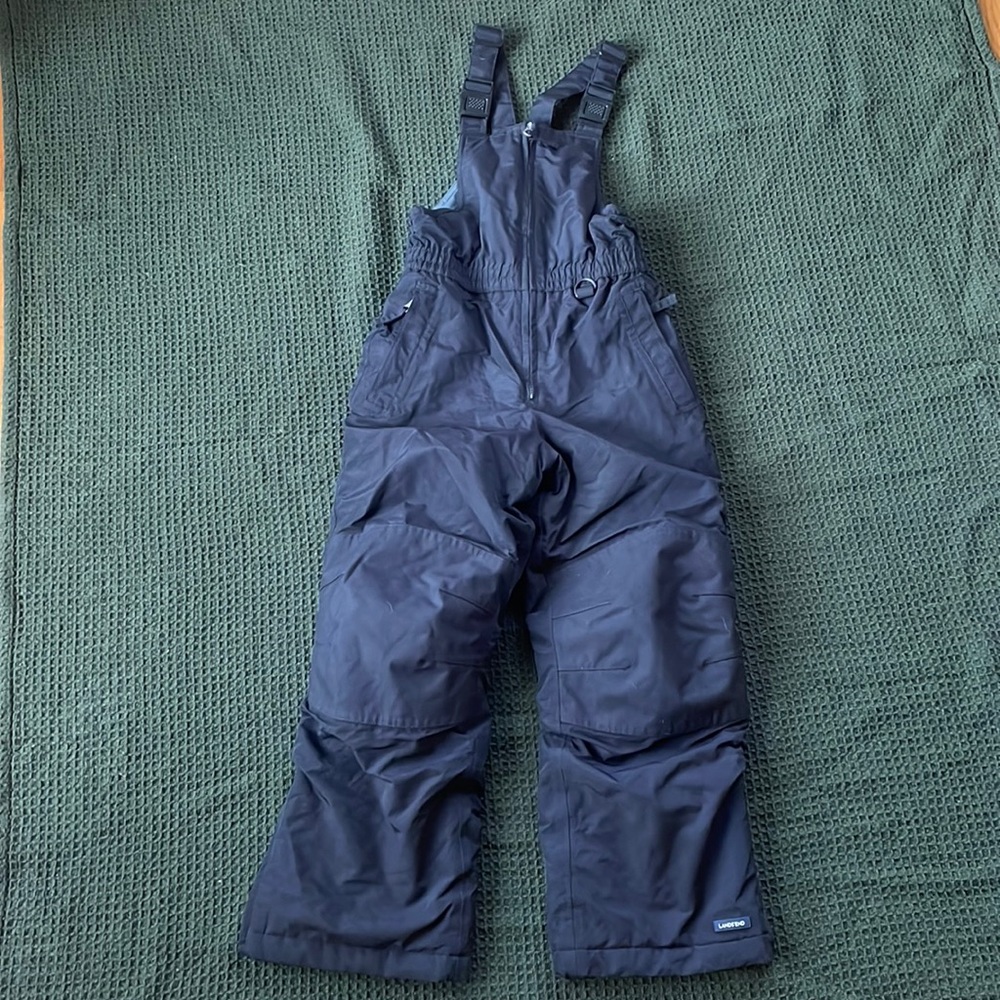Black size 7 Boys Snowbib